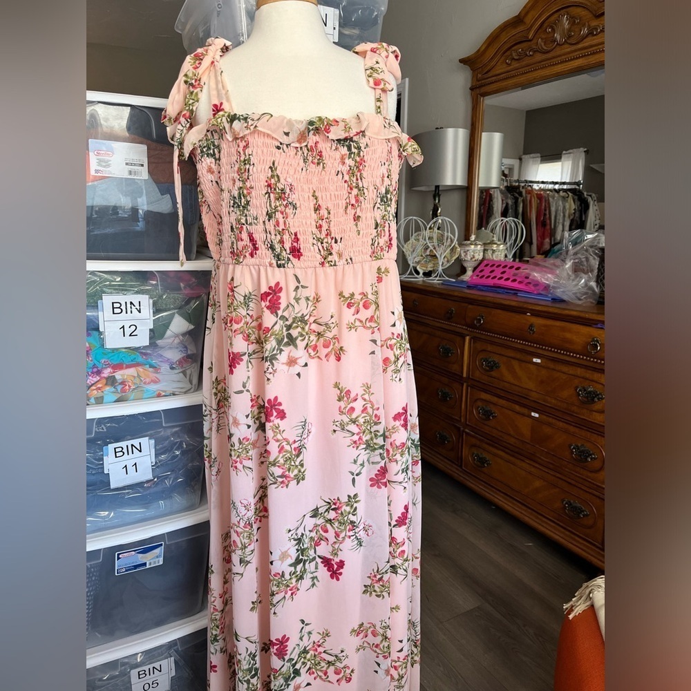 Floral Dress - Picture 5 of 9